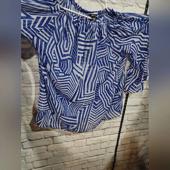 Zury free size blue/white sheer blouse with bell sleeves lightweight - Picture 4 of 6